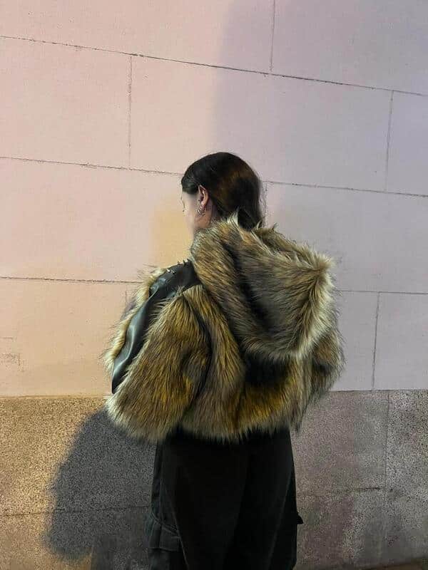 Abrigo a medida con arreglos de ropa urgente por Arreglos de Ropa Alba en barrio Salamanca