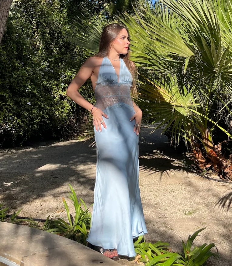 Occasion dress hem alteration Madrid — same day urgent service for a wedding guest, Barrio Salamanca